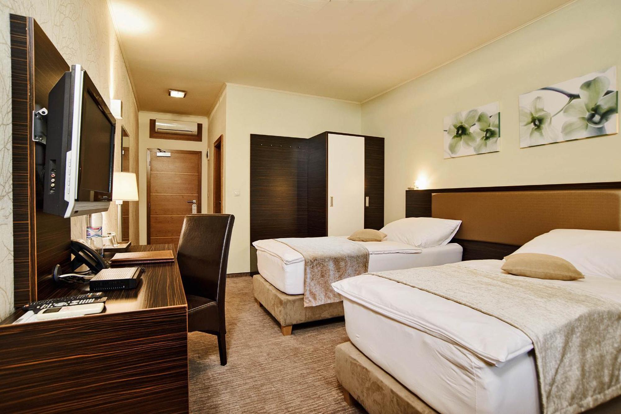 Privilege - Empire Hotels Group Кошице Екстериор снимка