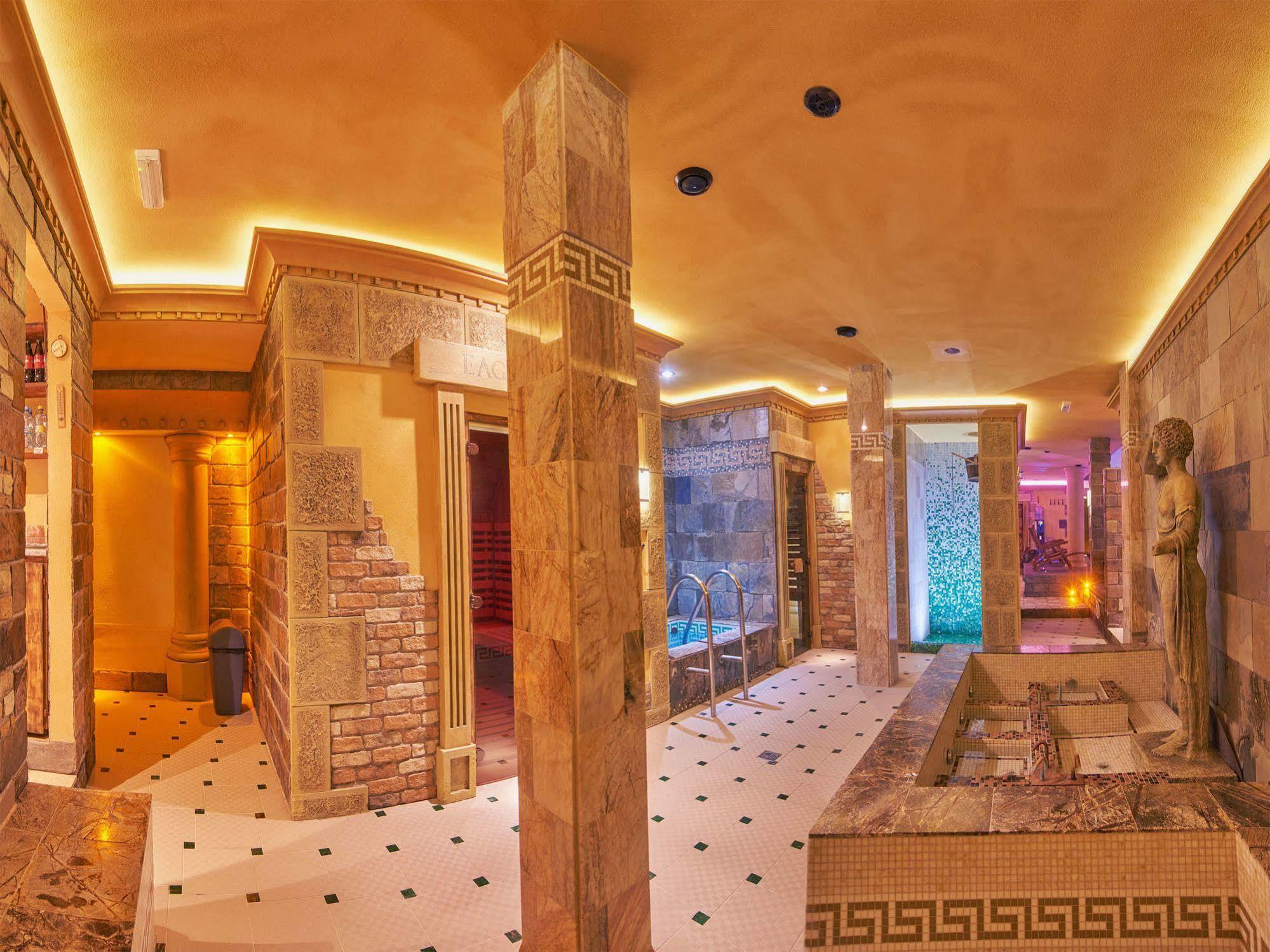 Privilege - Empire Hotels Group Кошице Екстериор снимка